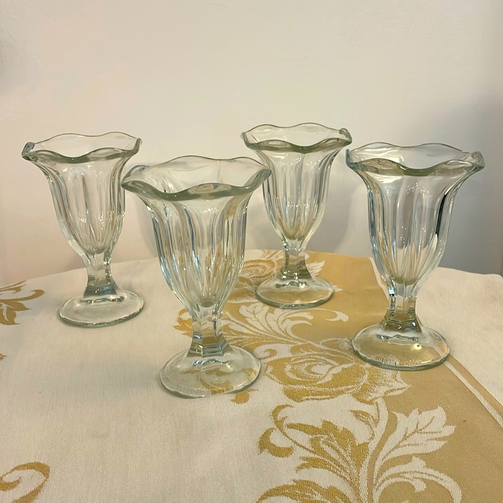 vintage old fashioned tulip ice cream sundae or parfait glass set of four